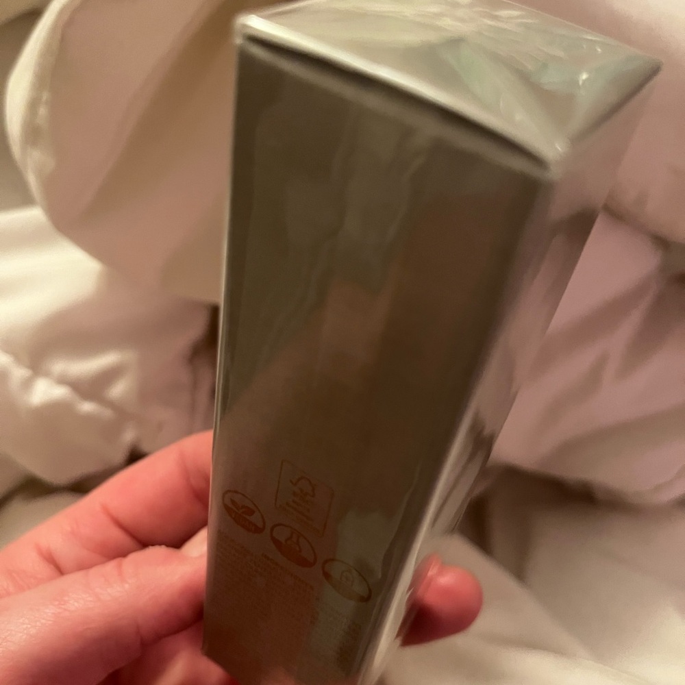 Lot of 3 skincare products. Brand new. Sealed. - Picture 5 of 6